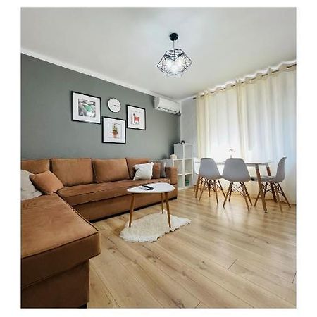 Luel Central Apartament Тирана Екстер'єр фото